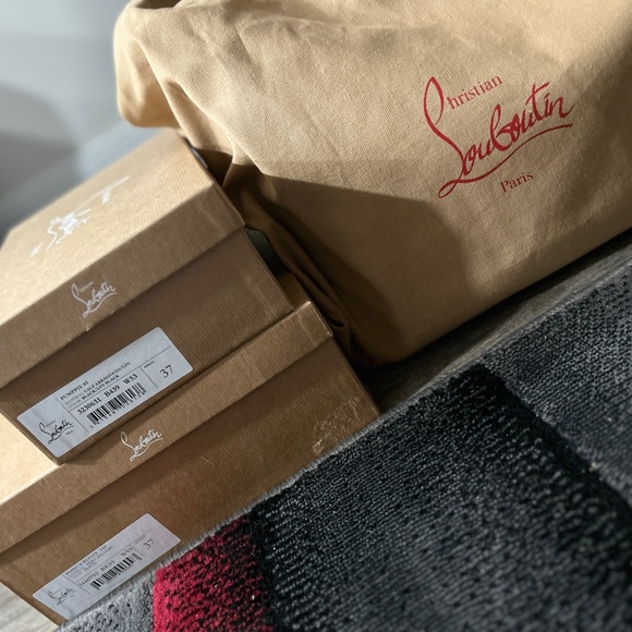 Christian Louboutin Cabata Calfskin Leather Tote - Picture 4 of 4